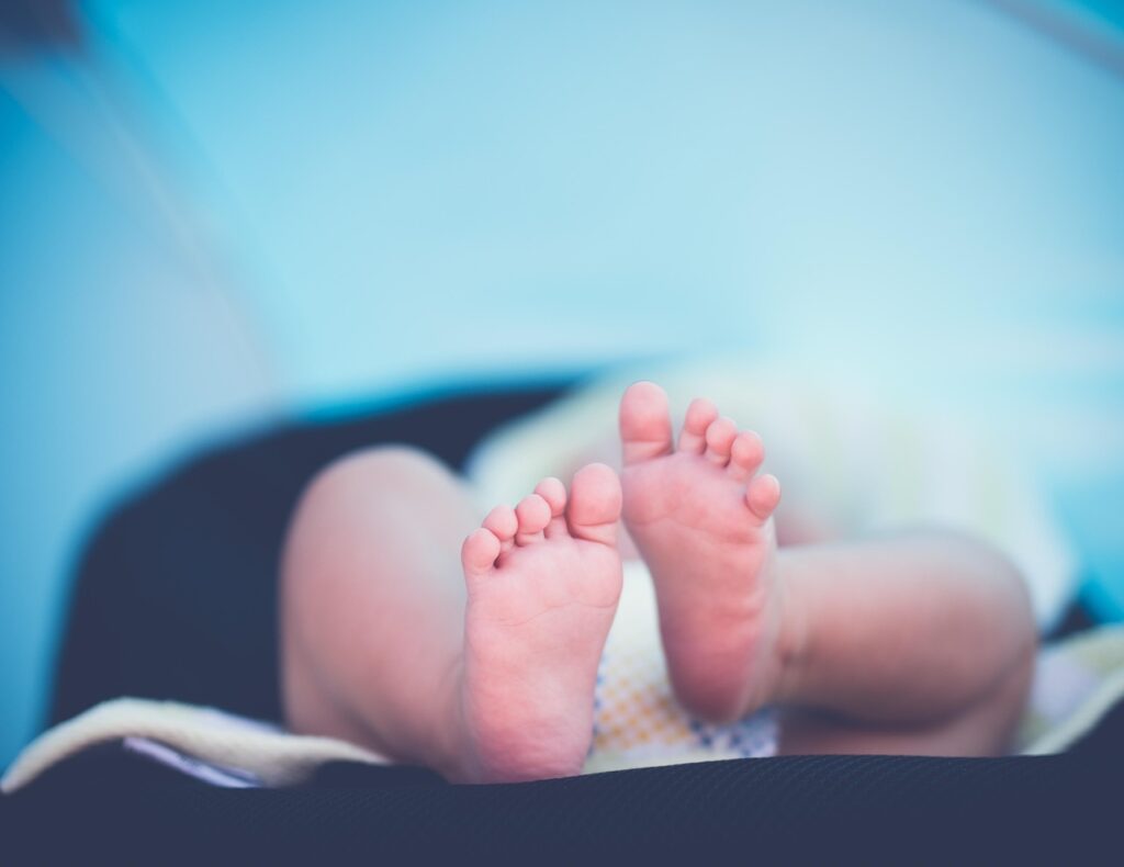 子供の足臭い原因と対策は何ですか？